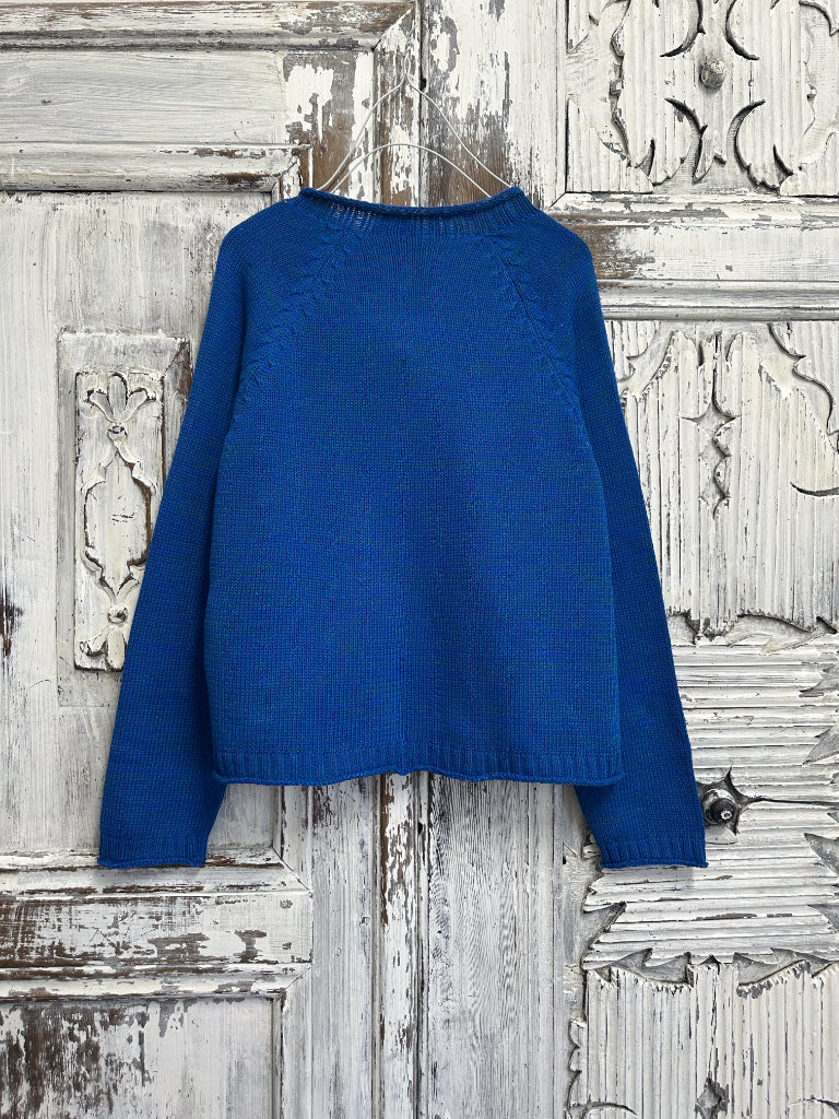 mavi cepleri desenli triko hırka