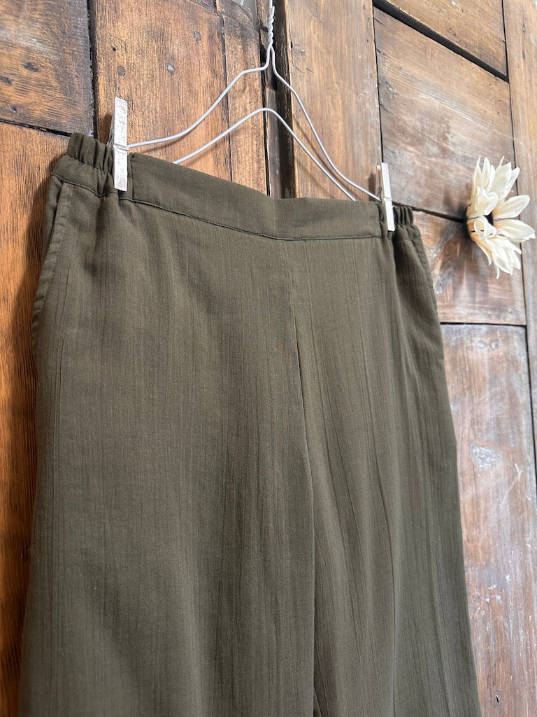 Lastik Detay Dökümlü Pantolon