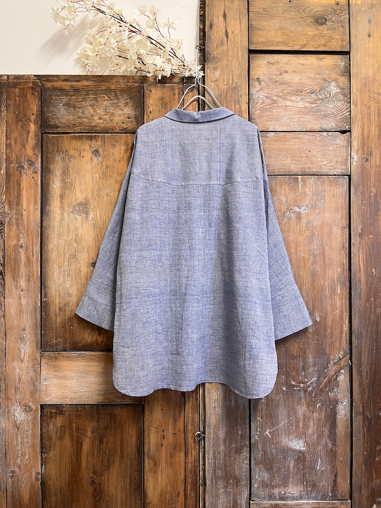 mavi çizgili pamuklu gömlek