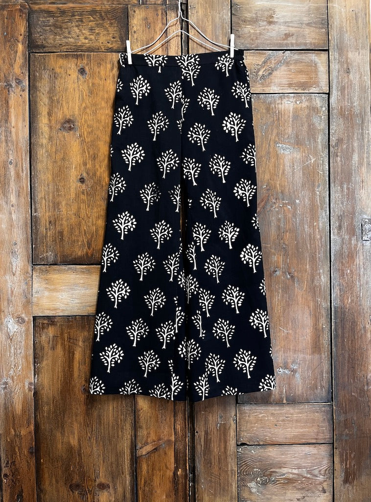 Siyah Desenli Pantolon