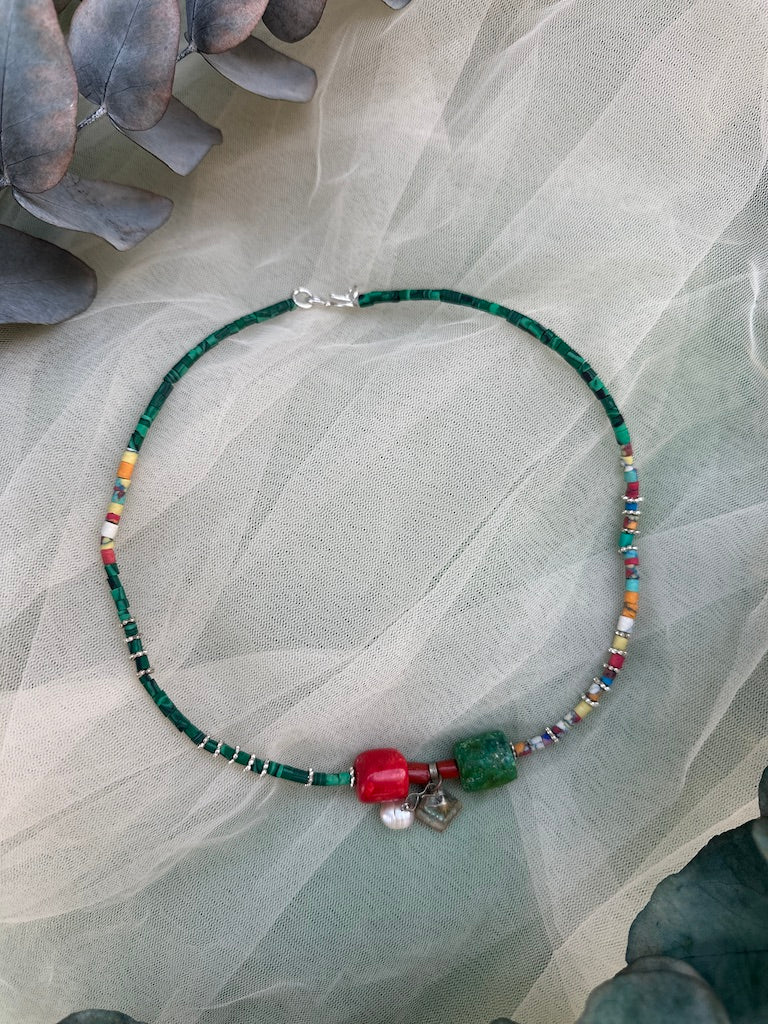 inci detay antika parçalı kolye