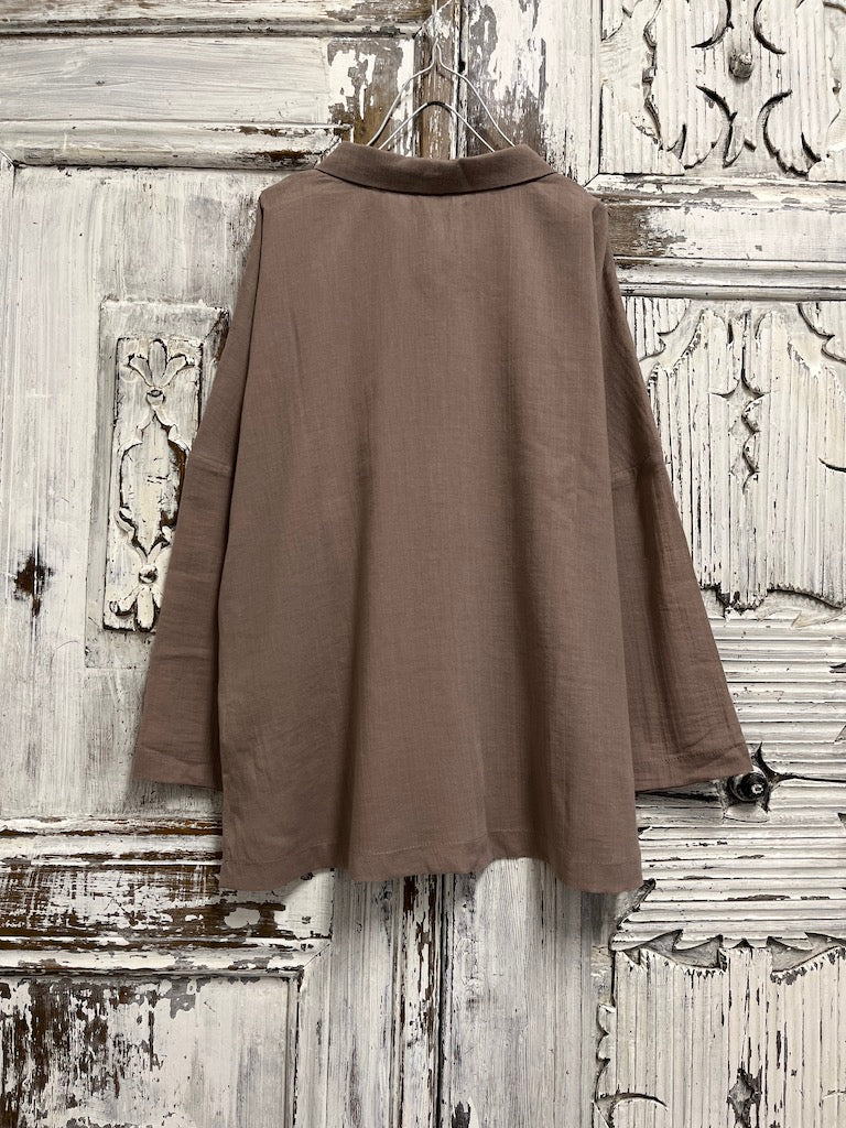 doğal pamuklu bej gömlek 