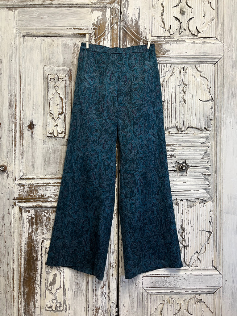 mavi desenli boru paça pantolon