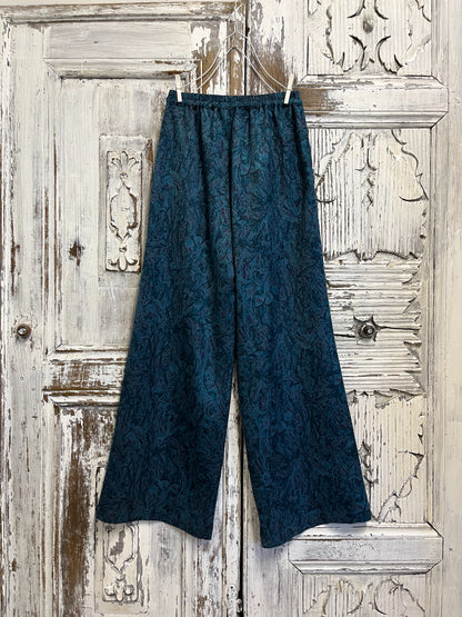 mavi desenli boru paça pantolon