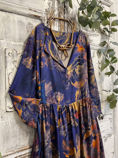 yanları brit bağcıklı desenli elbise