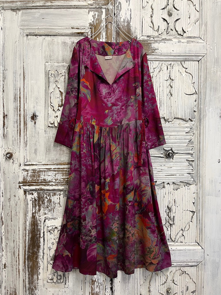 yanları bağcıklı elbise