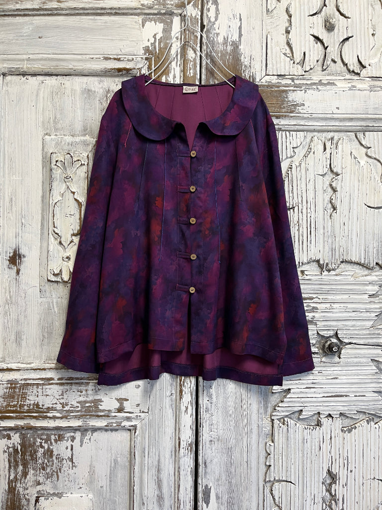 bebe yaka mor renkli soyut desenli gömlek