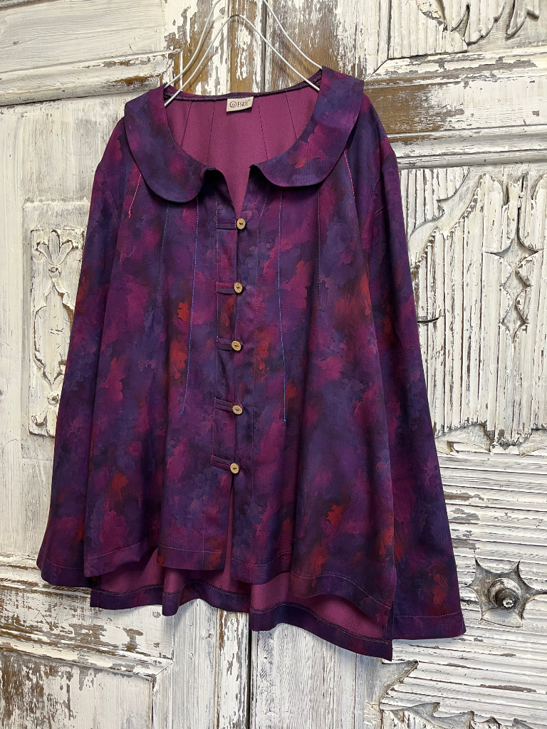 bebe yaka mor renkli soyut desenli gömlek