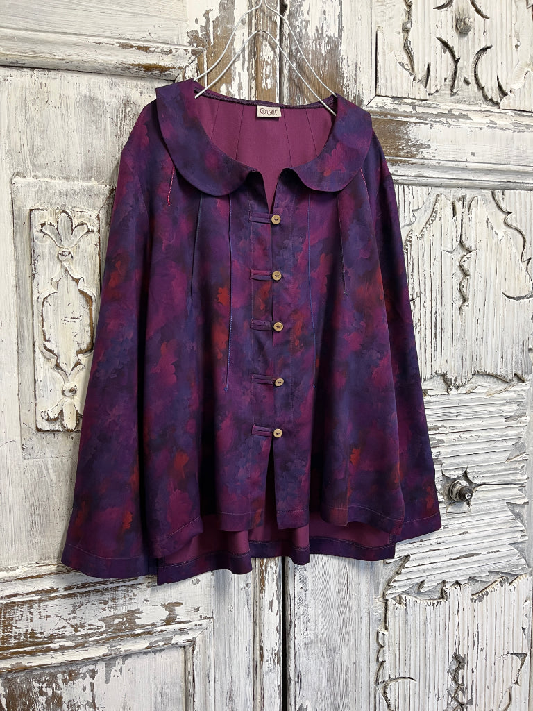 bebe yaka mor renkli soyut desenli gömlek