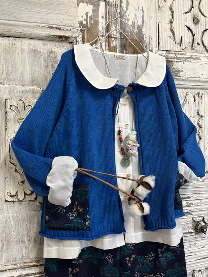 mavi cepleri desenli triko hırka