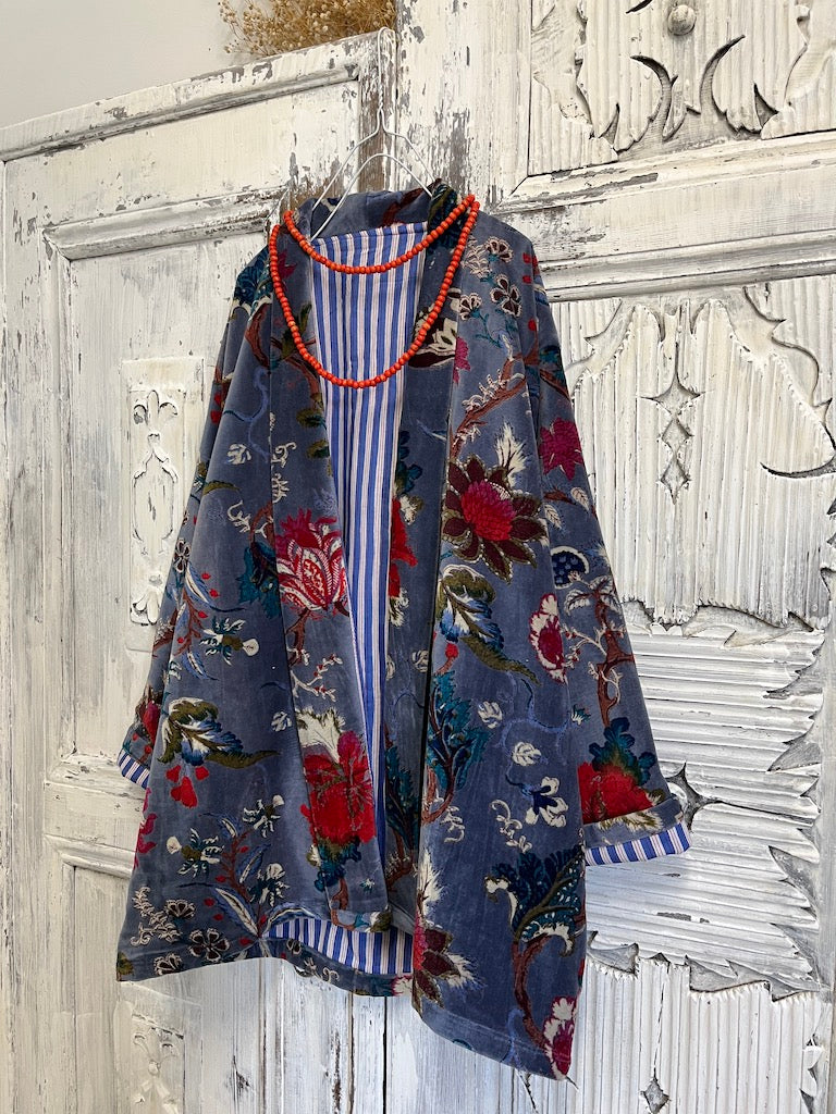 desenli kadife mavi ceket