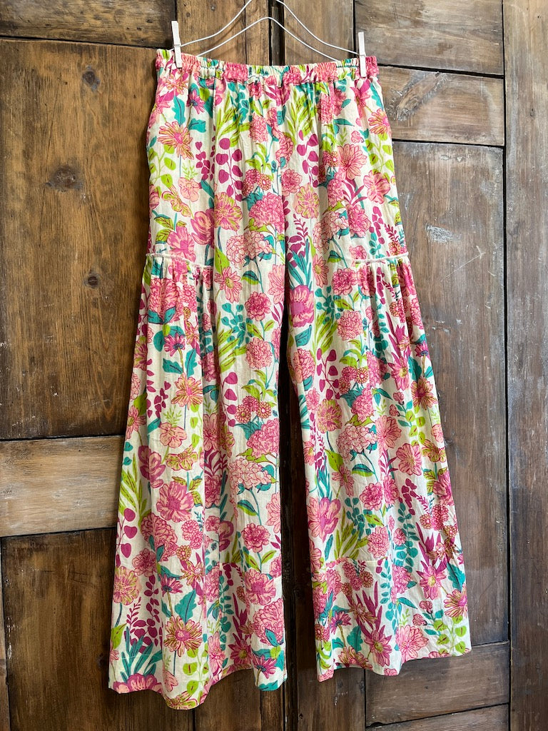 Desenli Yan Detay Pantolon