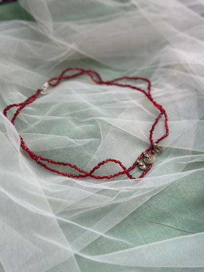 kırmızı antika parçalı kolye