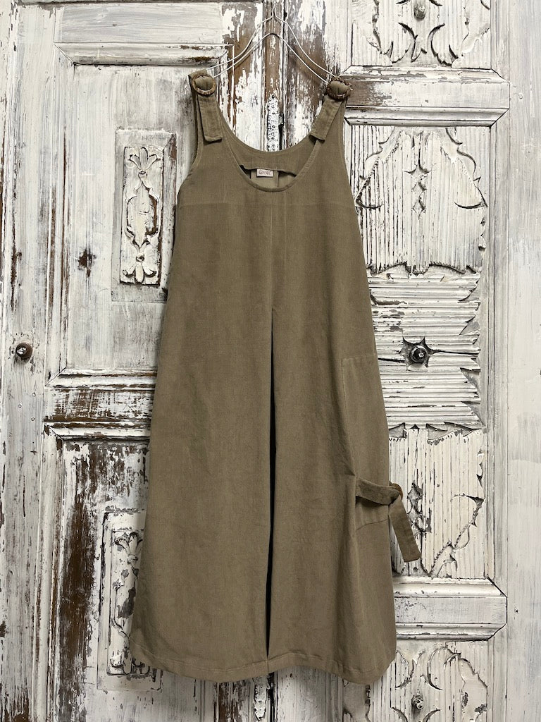 bej fitilli kadife cep detay elbise