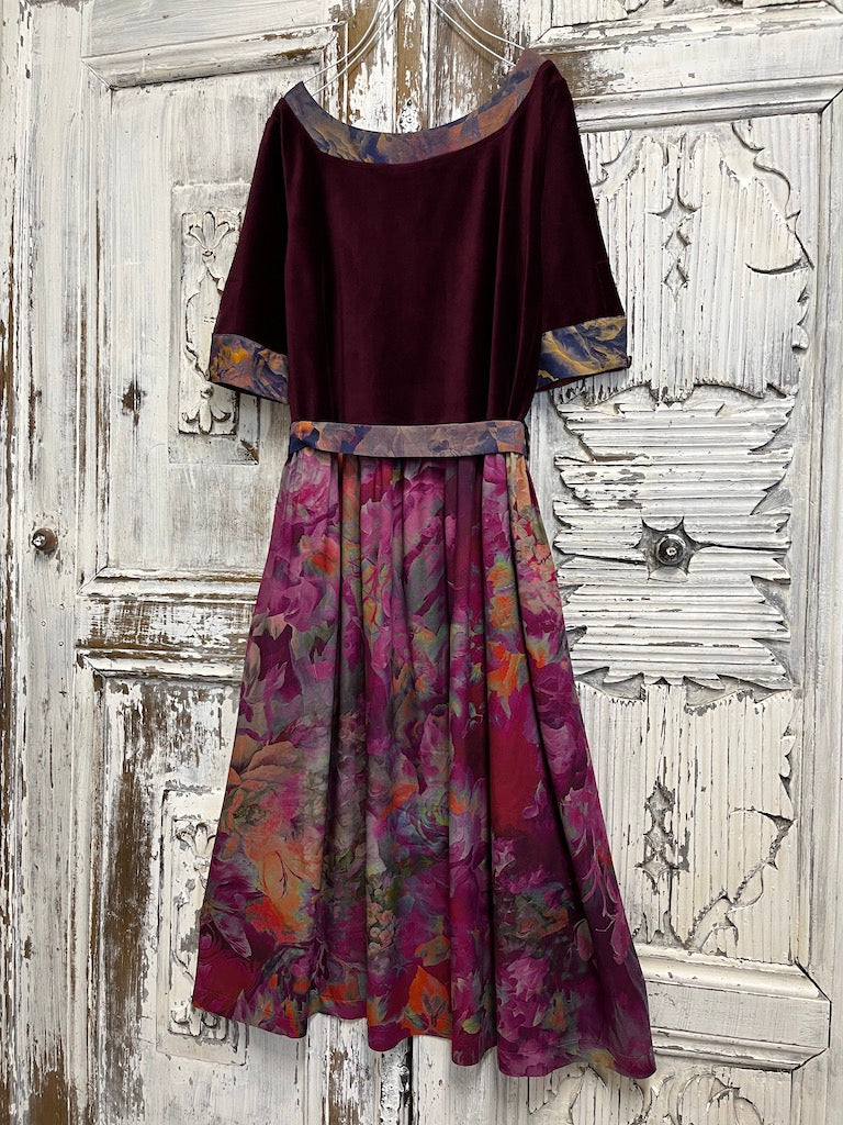 bordo kadife çiçekli elbise 