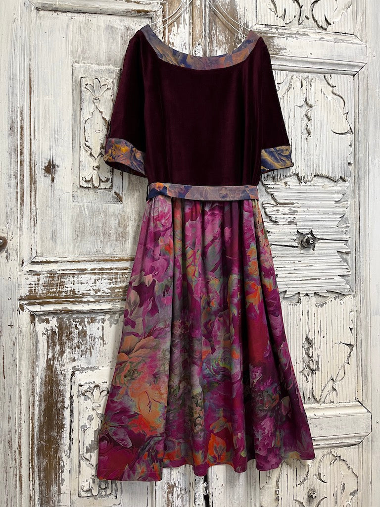 bordo kadife çiçekli elbise 