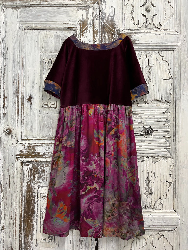 bordo kadife çiçekli elbise 