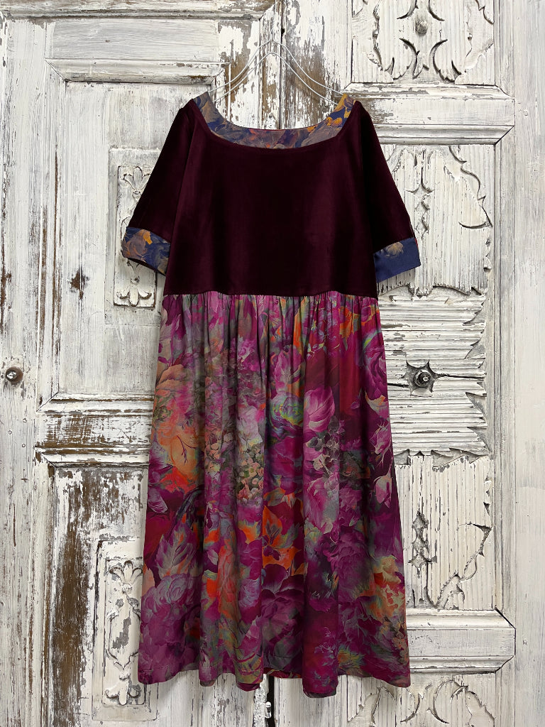 bordo kadife çiçekli elbise 