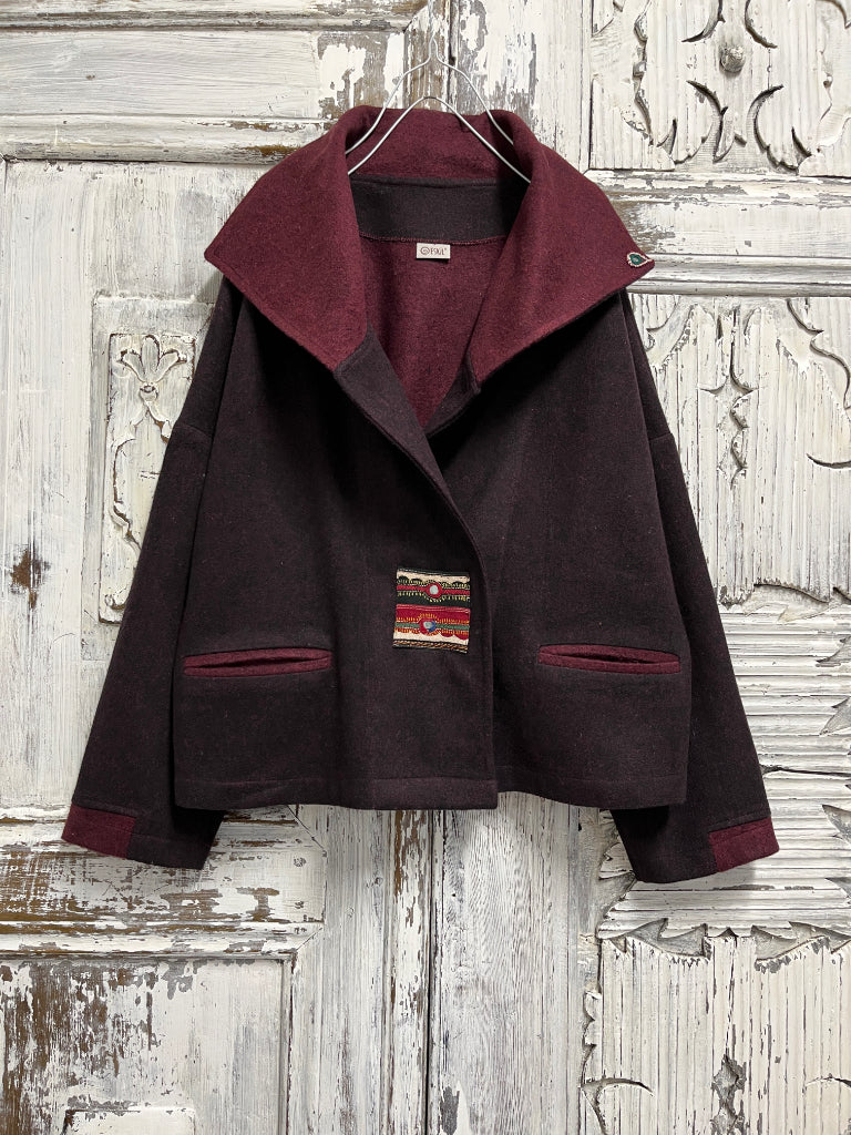 yünlü ceket el işi süslemeli