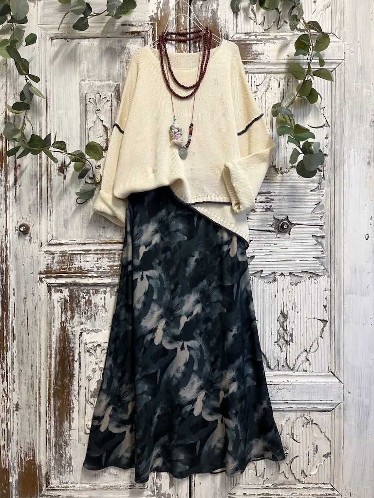 mavi çiçek desenli uzun verev etek