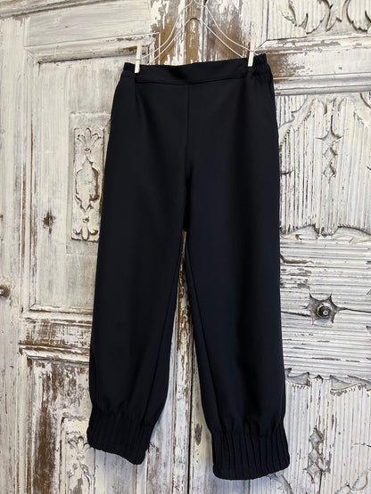 paçası nervür detaylı siyah pantolon