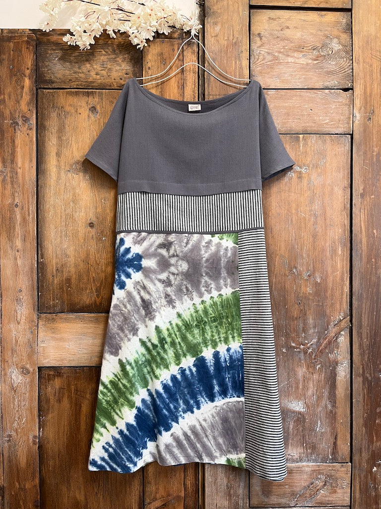 tie dye kısa kollu elbise