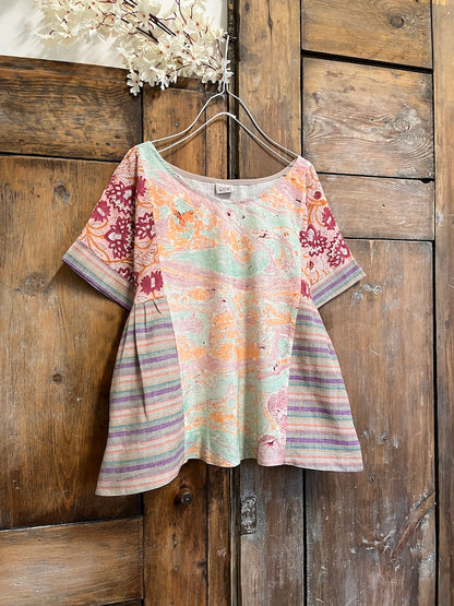 pembe desenli patchwork kısa kollu bluz