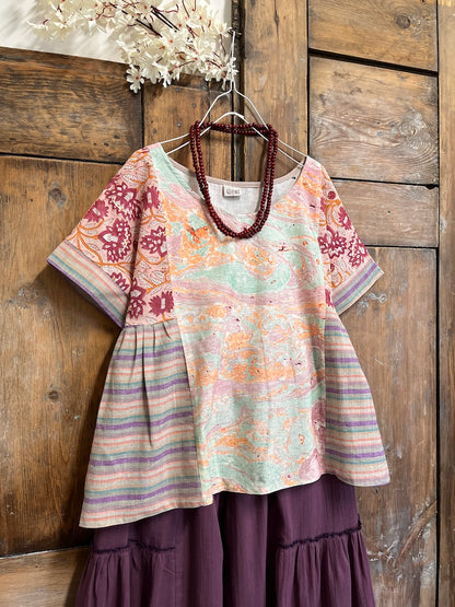 pembe desenli patchwork kısa kollu bluz