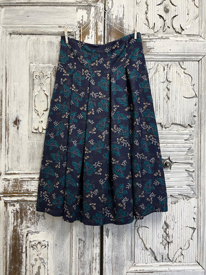 mavi kalın pileli etek