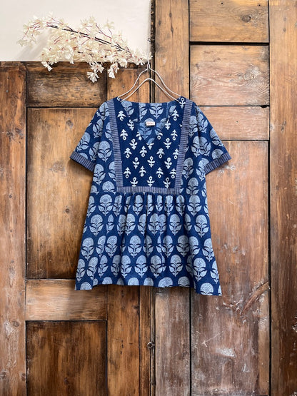 indigo pamuklu kısa kollu bluz