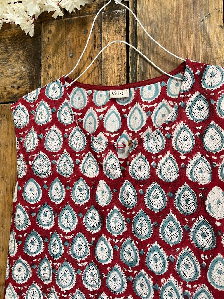 Kolsuz Desen Detay Kırmızı Bluz