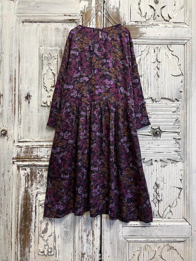 mor çiçek desenli elbise 