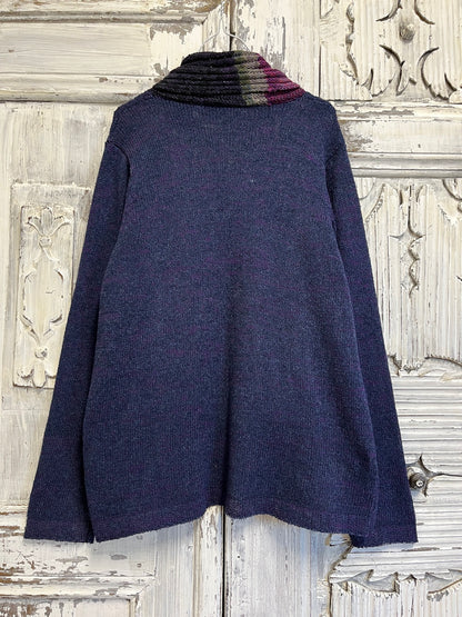 Lacivert uzun kollu hırka