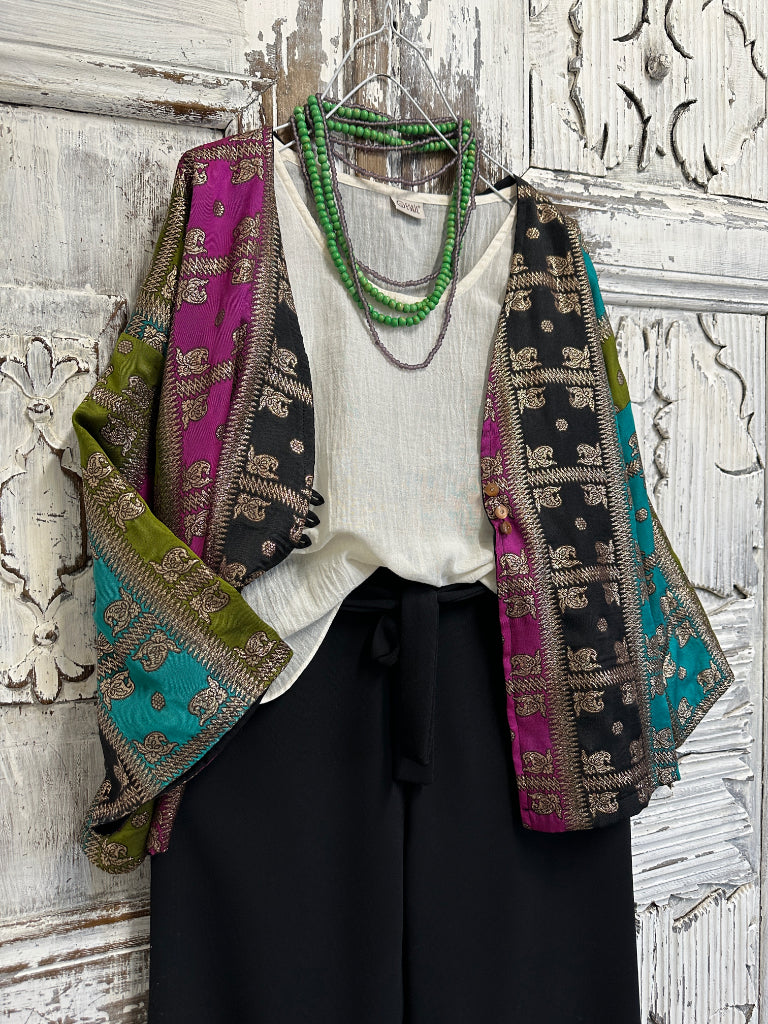 el işi süslemeli renkli ceket