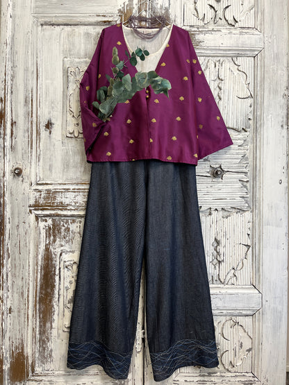 el işi süslemeli mor ceket