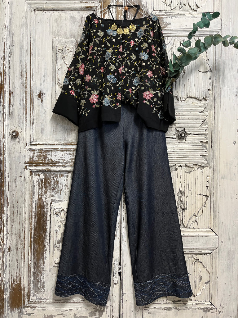 el işi süslemeli şık siyah ceket