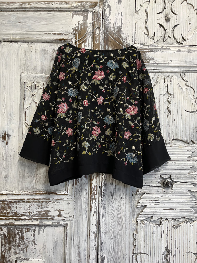 el işi süslemeli şık siyah ceket