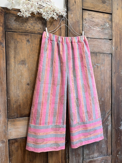 pamuklu pembe çizgili pantolon