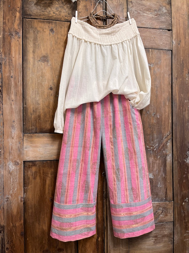 pamuklu pembe çizgili pantolon