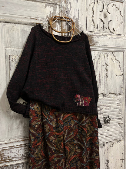 siyah triko el işi süslemeli 