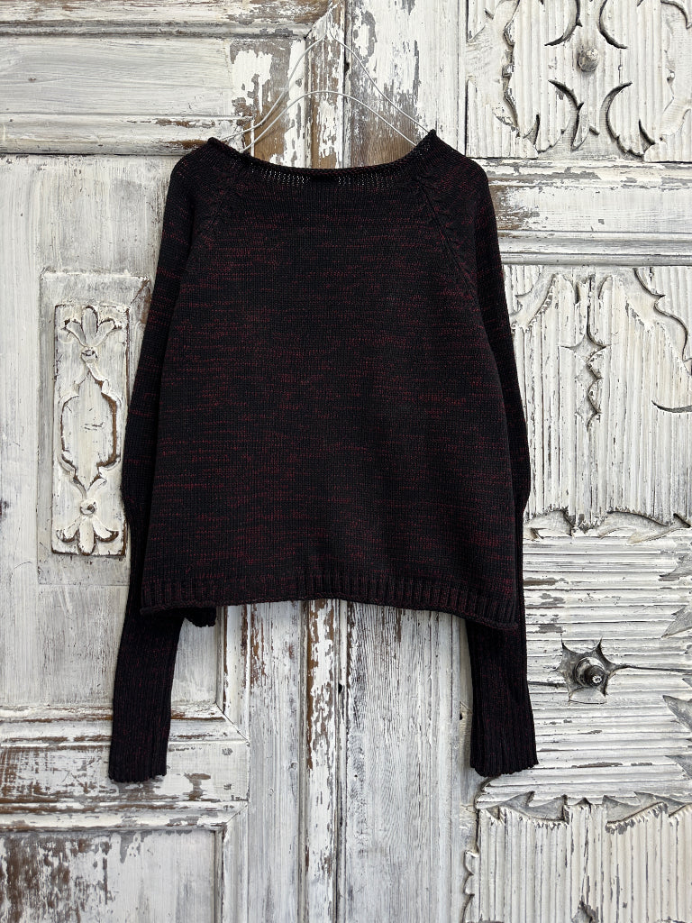 siyah triko el işi süslemeli 