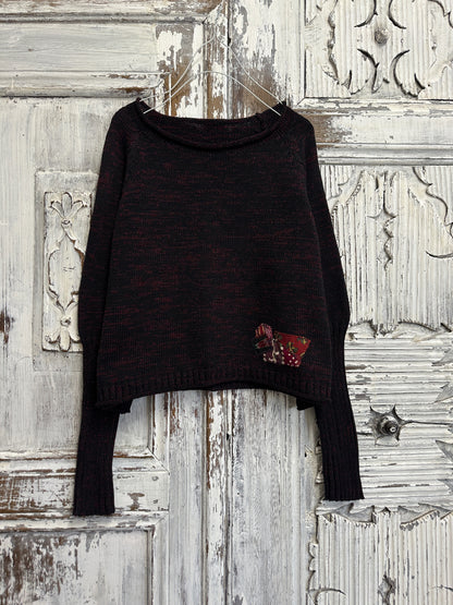 siyah triko el işi süslemeli 