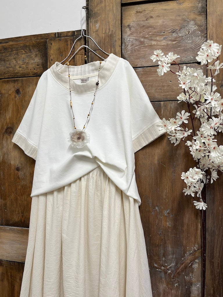 pamuklu el dokuma detay kısa kollu bluz