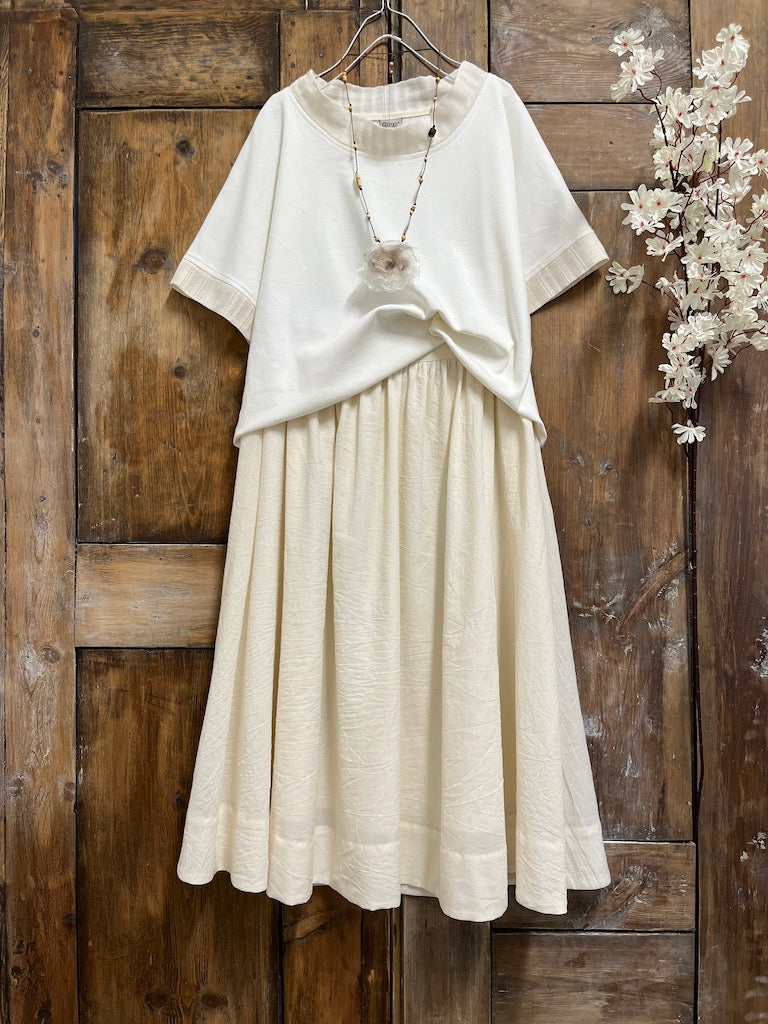 pamuklu el dokuma detay kısa kollu bluz