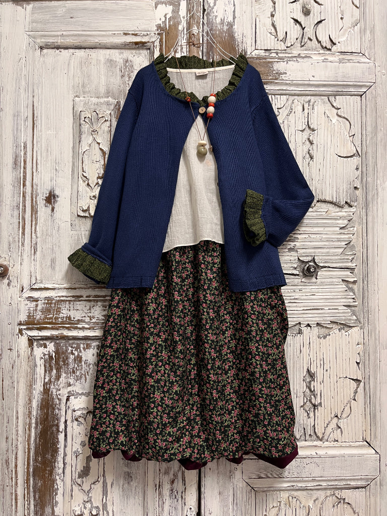 Lacivert triko hırka yakası ve kolu fırfırlı