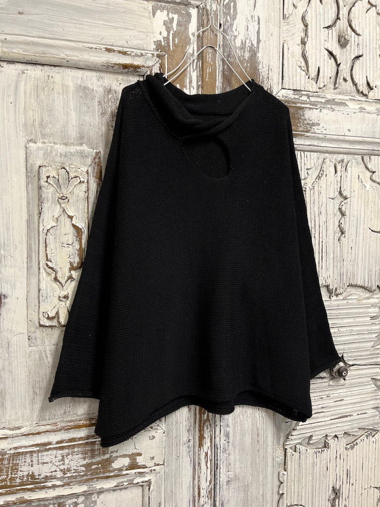 siyah salaş yaka pencere detay triko