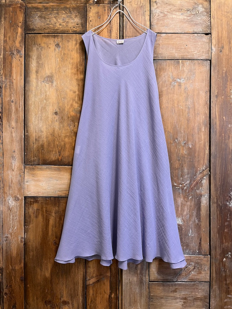 pamuklu kısa yırtmaçlı lila elbise