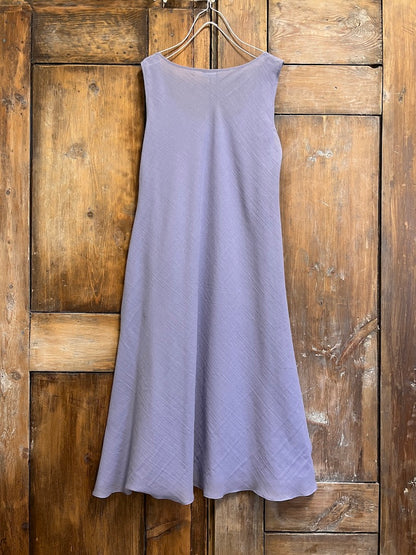 pamuklu kısa yırtmaçlı lila elbise