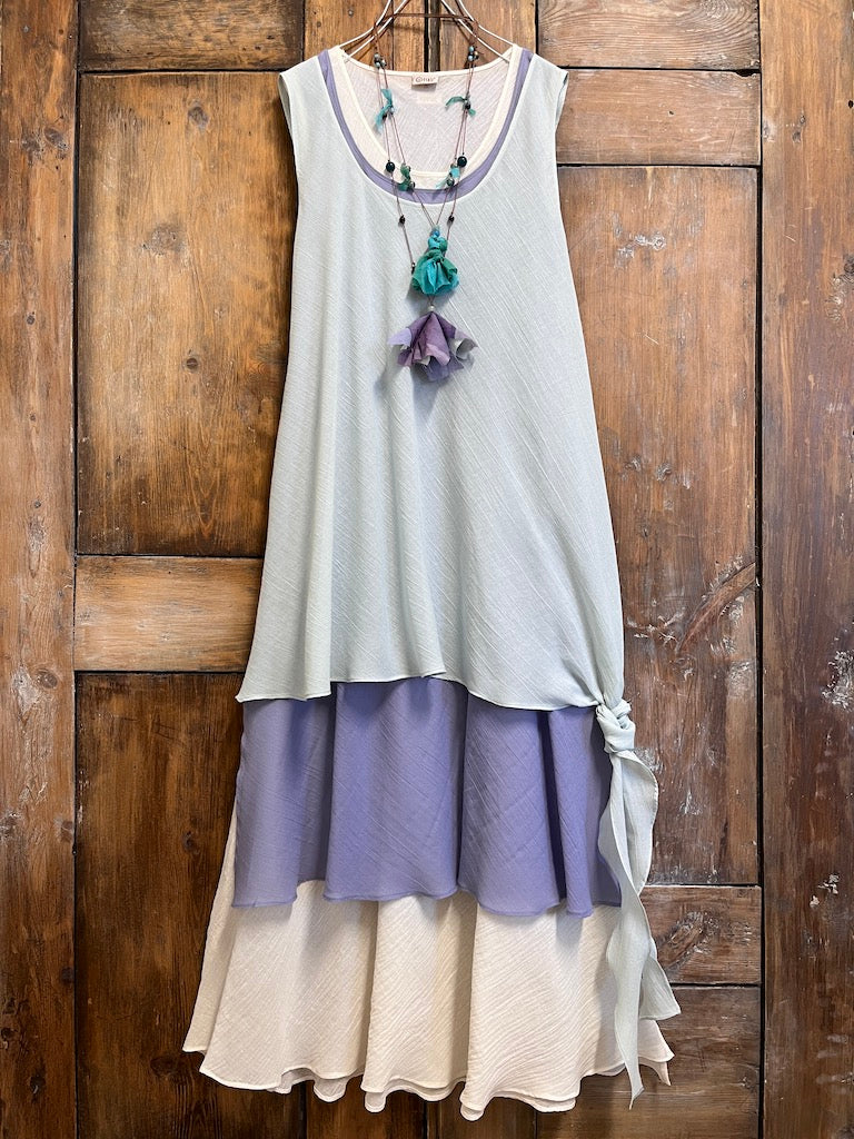 pamuklu uzun yırmatçlı krem elbise